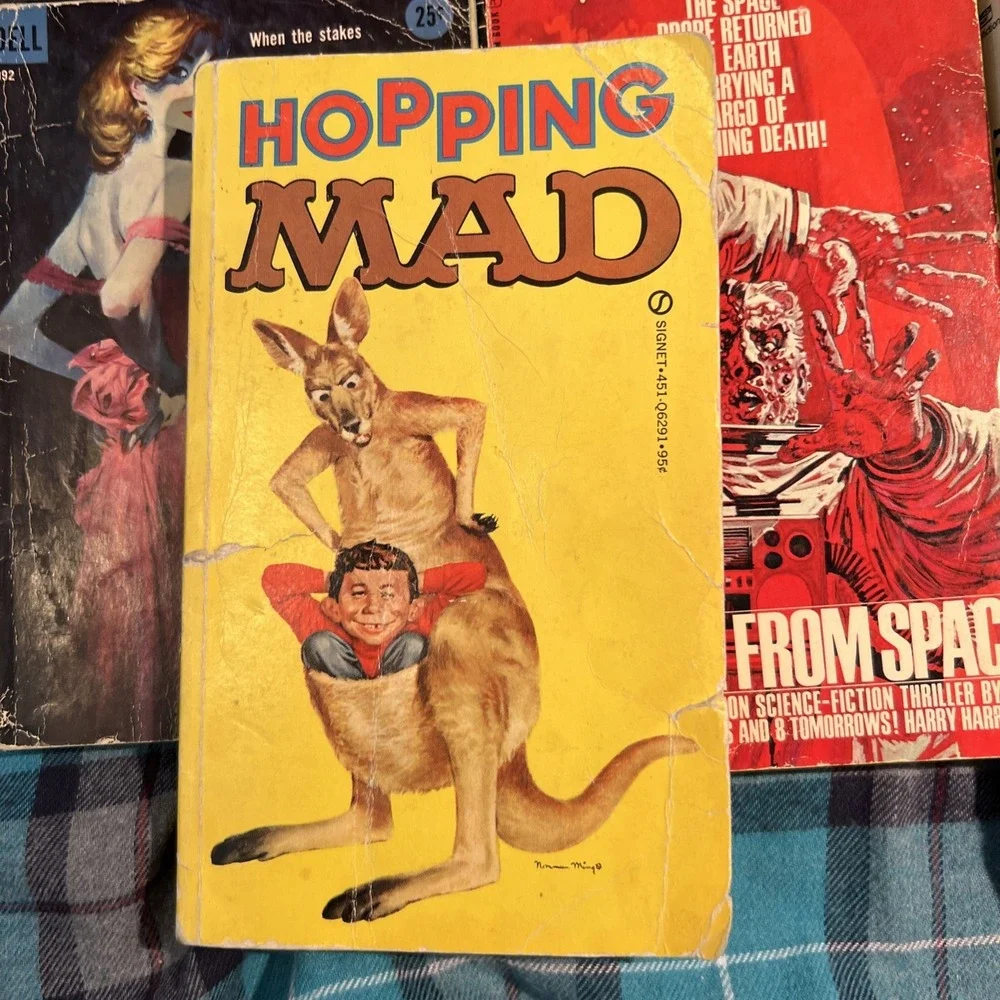 Vintage 12 Books Paperback Lot, MAD, Science Fiction, Adventure, Horror,‎ Crime